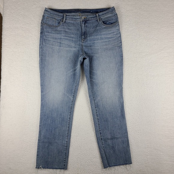 Chico's Jeans Womens 16/3 So Slimming Girlfriend Slim Leg Ankle Light Wash Blue - Picture 1 of 13